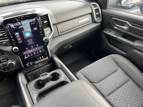Used 2025 RAM 1500 Big Horn AWD/4WD image 35