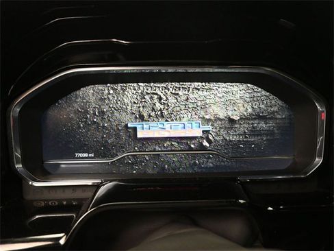 Used 2024 Chevrolet Silverado 1500 LT Trail Boss w/ Protection Package image 11