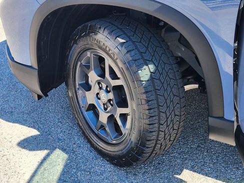 Used 2025 Honda Pilot TrailSport image 35