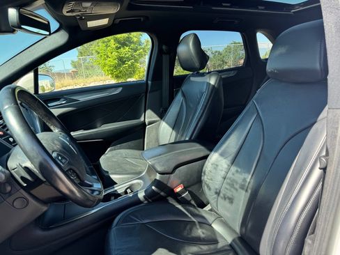 Used 2019 Lincoln MKC Reserve w/ MKC Climate Package AWD/4WD image 7