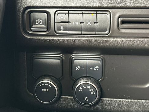Certified 2024 Chevrolet Suburban Premier RWD image 37