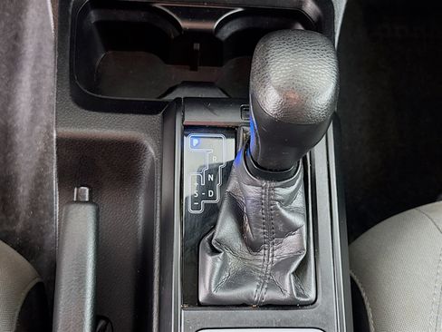 Used 2021 Toyota Tacoma SR RWD image 18