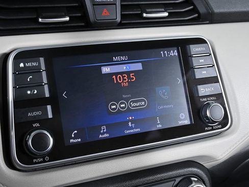 Used 2022 Nissan Versa SV w/ Electronics Package image 14