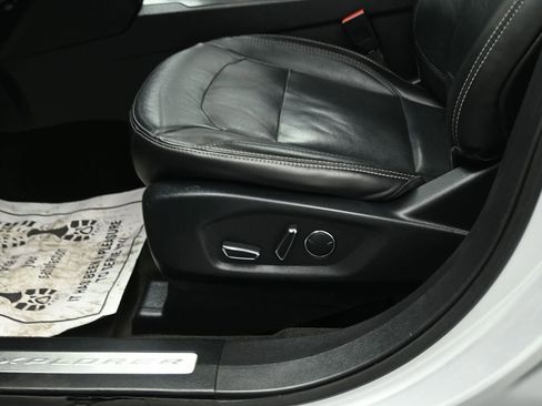 Certified 2018 Ford Explorer Limited image 11