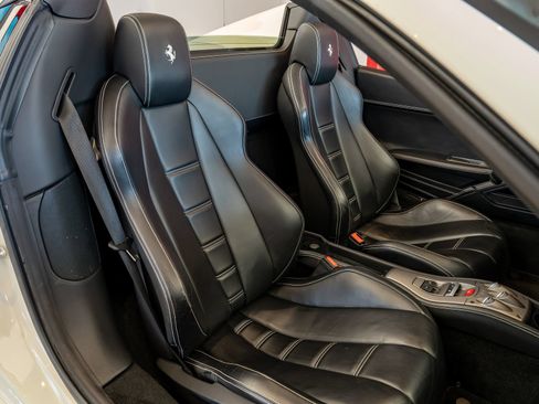 Certified 2015 Ferrari 458 Spider RWD image 19