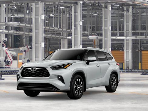 New 2026 Toyota Highlander XLE AWD/4WD image 1