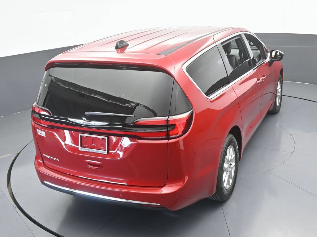 New 2026 Chrysler Pacifica Select FWD image 47