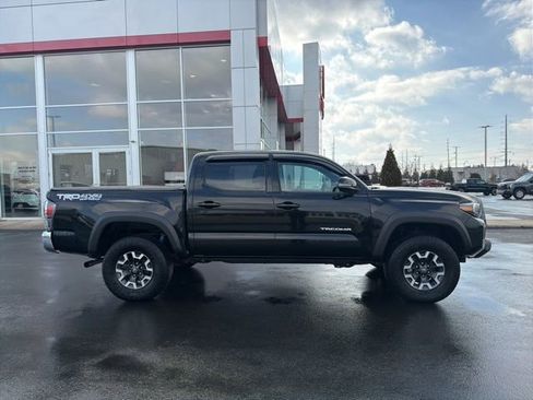 Used 2023 Toyota Tacoma TRD Off-Road image 8