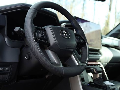 New 2026 Toyota Sequoia Platinum image 5