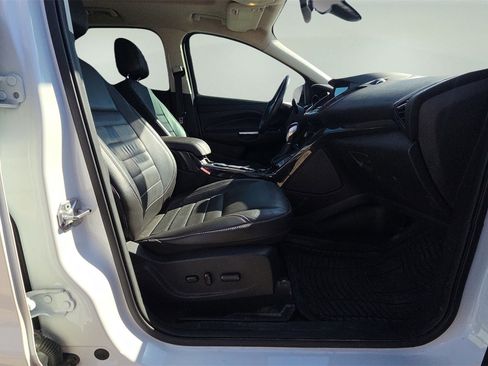 Used 2016 Ford Escape Titanium image 13