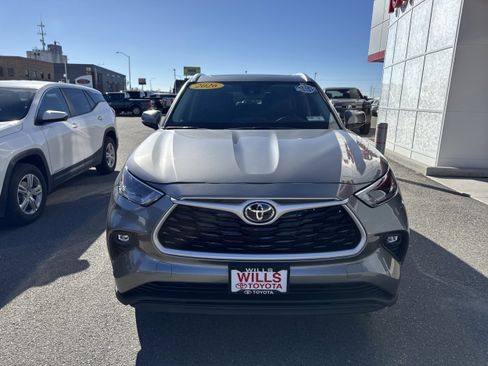 Used 2026 Toyota Highlander XLE image 5