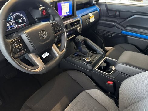 Used 2025 Toyota 4Runner TRD Off-Road image 12