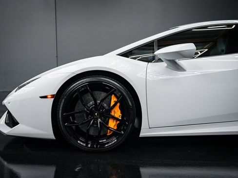 Used 2016 Lamborghini Huracan LP 610-4 image 36