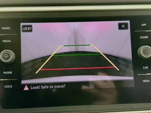 Used 2021 Volkswagen Atlas SE w/ Panoramic Sunroof Package FWD image 22