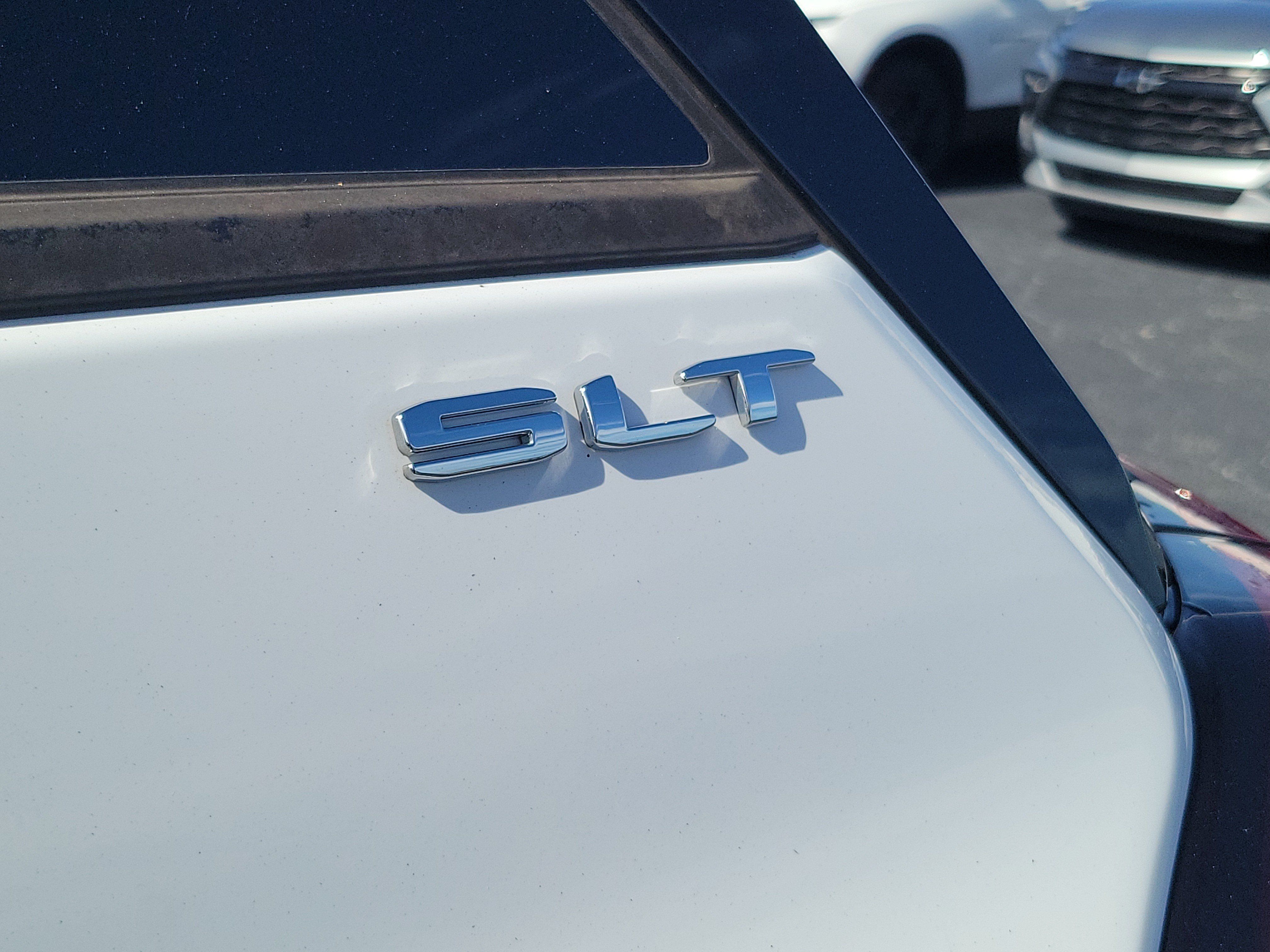 Used 2023 GMC Terrain SLT FWD image 7