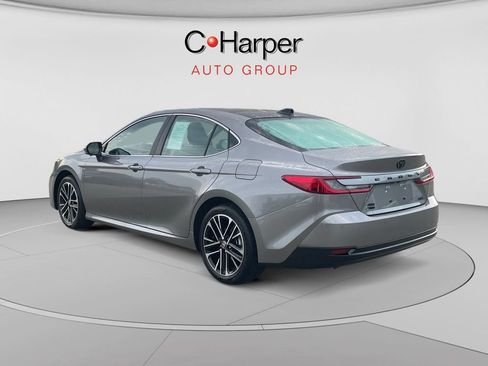 Used 2025 Toyota Camry XLE w/ Premium Plus Package AWD/4WD image 5