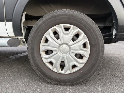 Used 2024 Ford Transit 250 Low Roof w/ Exterior Upgrade Package image 19