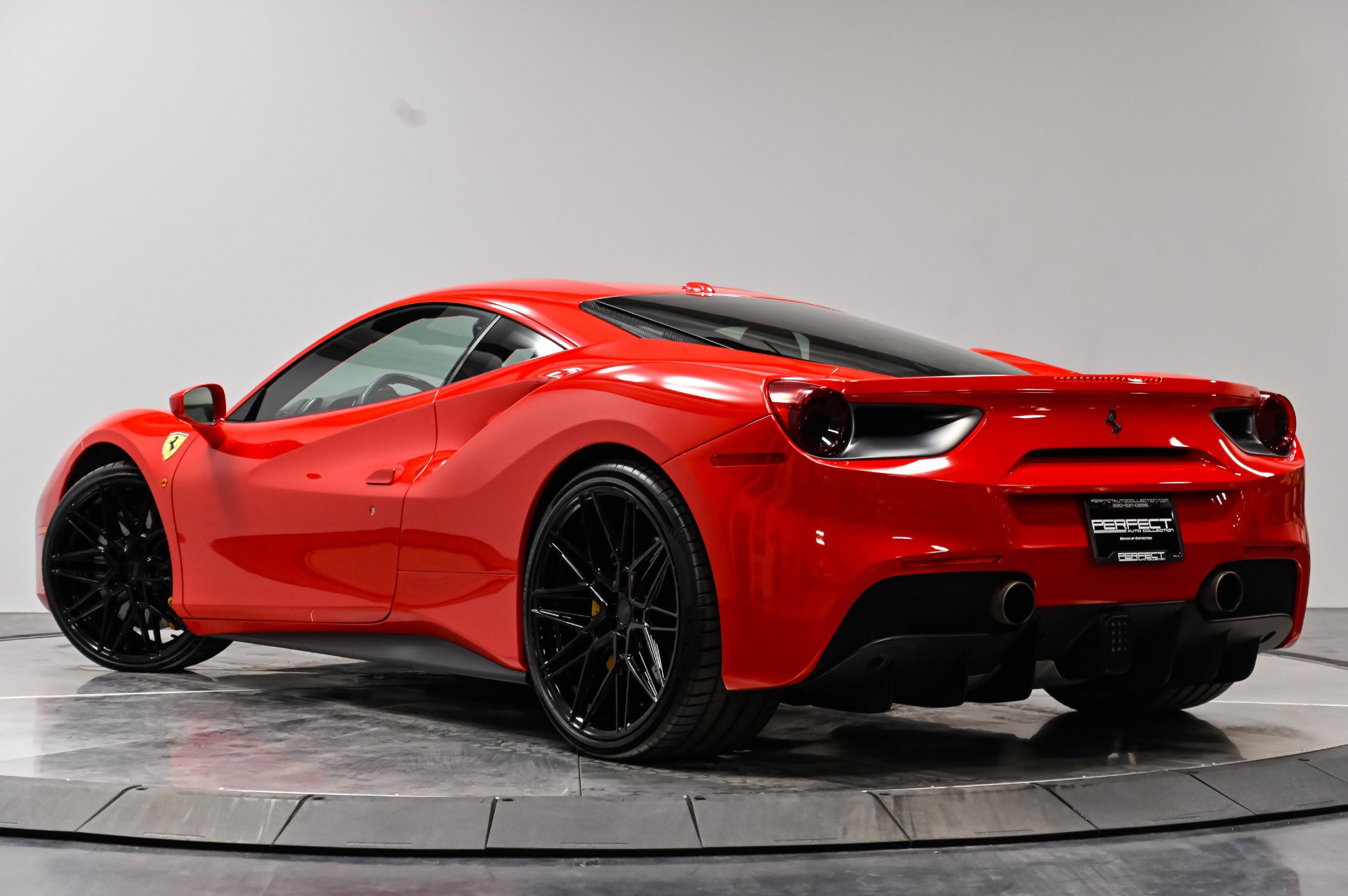 Used 2018 Ferrari 488 GTB RWD image 65