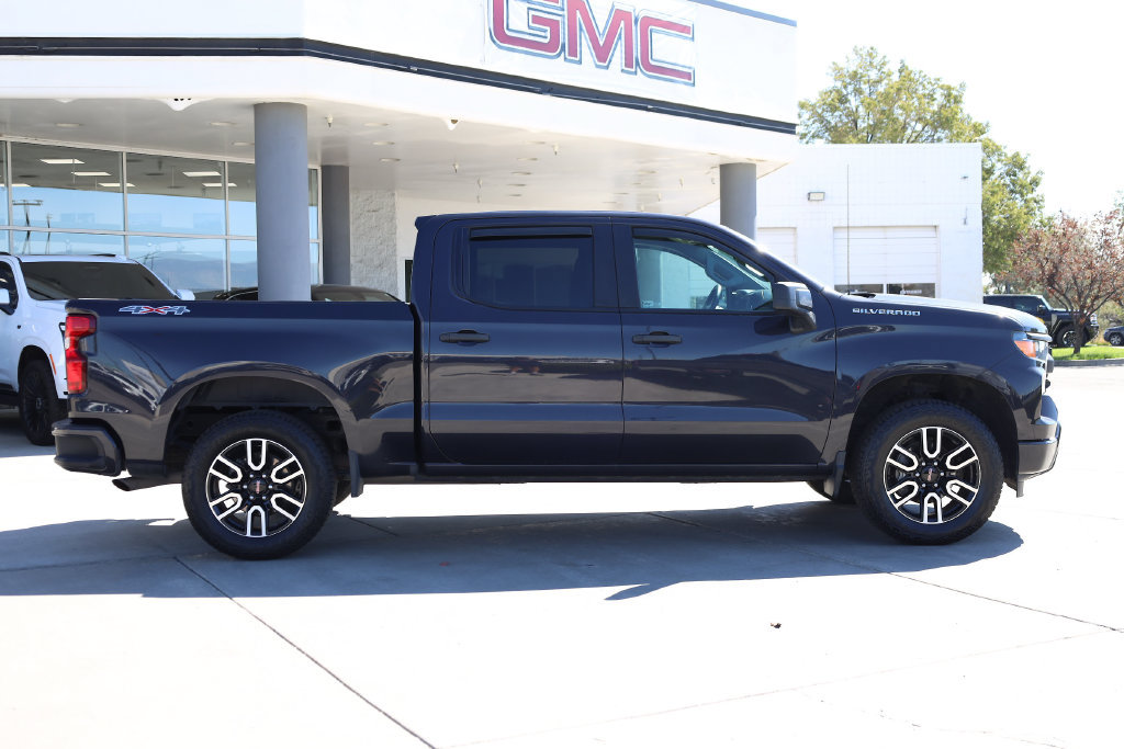 Used 2022 Chevrolet Silverado 1500 Custom AWD/4WD image 7