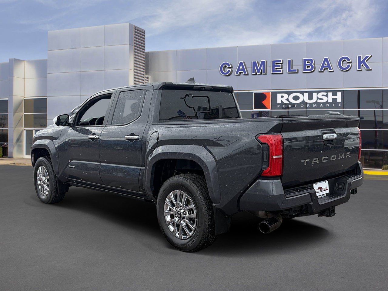 Used 2025 Toyota Tacoma Limited AWD/4WD image 4
