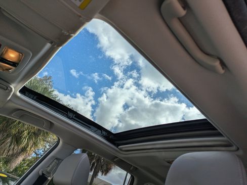 Used 2016 Subaru Forester 2.5i Touring w/ Eyesight & Navigation System image 22