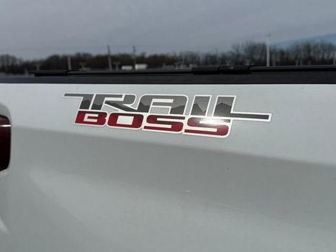 Used 2020 Chevrolet Silverado 1500 LT Trail Boss image 17