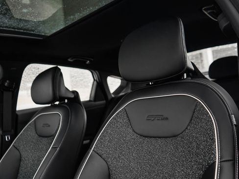 New 2025 Kia K4 GT-Line w/ GT-Line Sunroof Package image 18