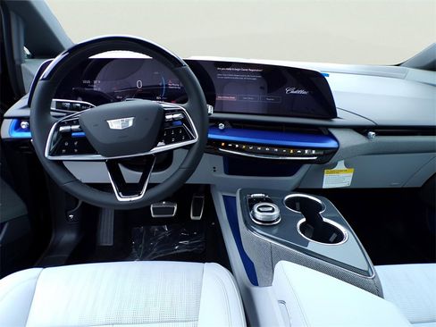New 2026 Cadillac Optiq Sport 2 image 10
