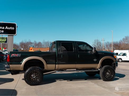 Used 2014 Ford F250 Lariat w/ Lariat Interior Package image 3