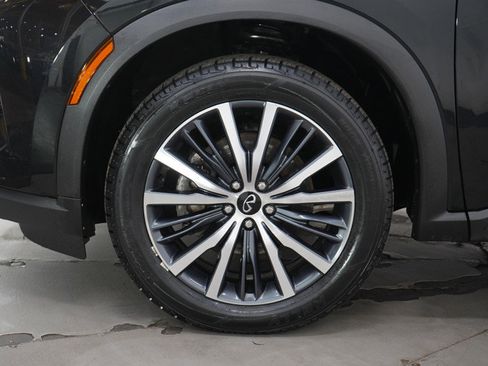 Used 2024 INFINITI QX60 Sensory image 34