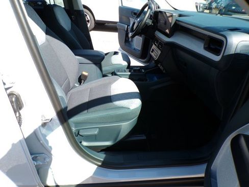 New 2025 Ford Maverick XLT w/ XLT Luxury Package FWD image 28