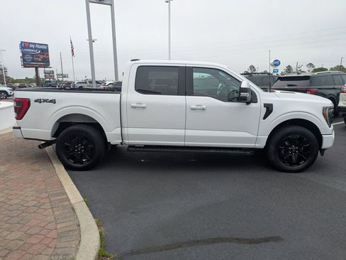 Used 2022 Ford F150 Lariat w/ Equipment Group 502A High AWD/4WD image 4