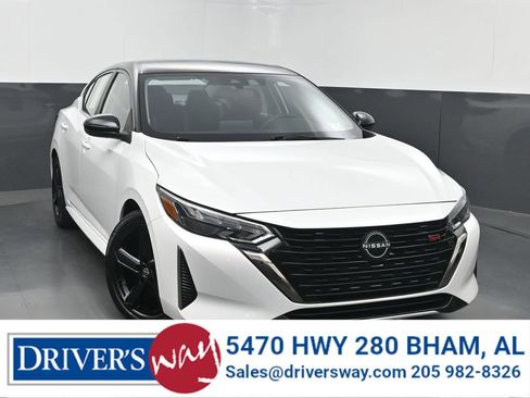 Used 2024 Nissan Sentra SR FWD image 1