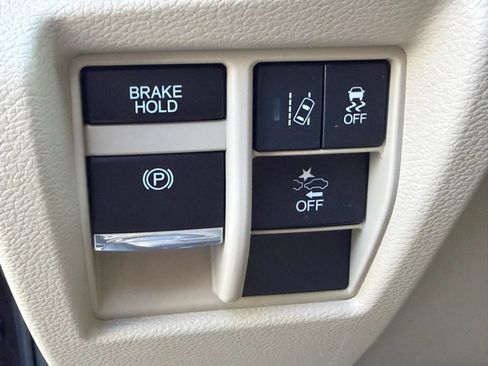 Used 2017 Acura MDX SH-AWD w/ Technology Package image 29