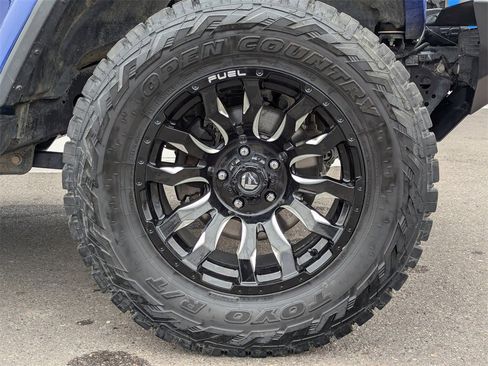 Used 2020 Jeep Wrangler Unlimited Sahara w/ Uconnect 4C Nav & Sound Group image 46