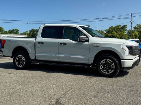 Used 2023 Ford F150 Lightning XLT AWD/4WD image 2