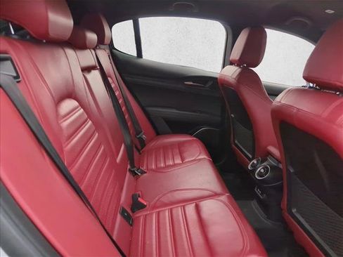 Used 2022 Alfa Romeo Stelvio Sprint image 17