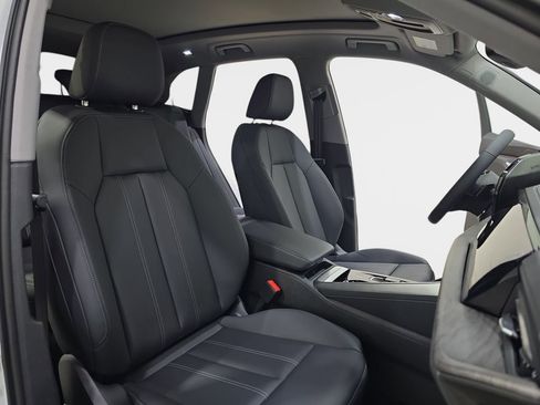 New 2026 Audi Q5 Premium Plus AWD/4WD image 10