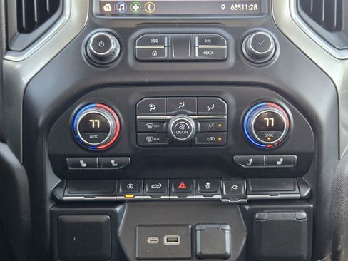 Used 2021 Chevrolet Silverado 1500 LT image 20