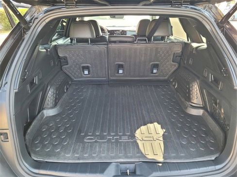 Used 2022 Subaru Outback Wilderness image 28