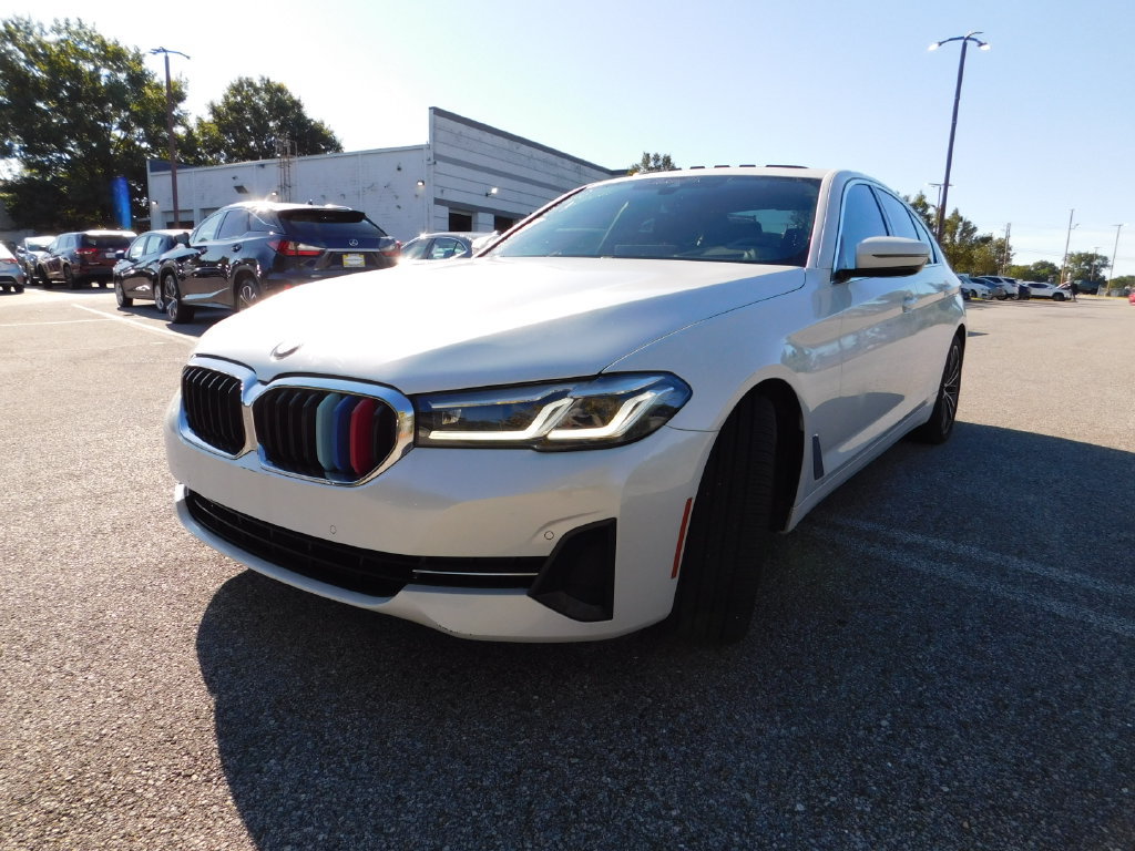 Used 2022 BMW 530i xDrive w/ Executive Package AWD/4WD image 4