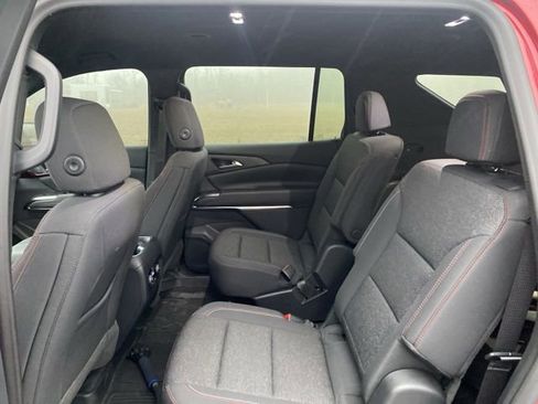 Used 2024 Chevrolet Traverse Z71 image 15