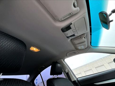 Used 2012 Subaru Legacy 2.5i Premium w/ All-Weather Pkg image 13