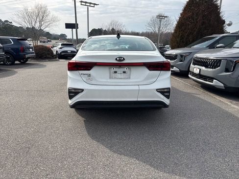 Used 2021 Kia Forte Sedan image 4
