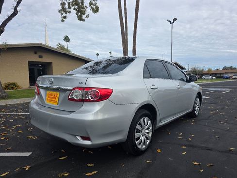 Used 2013 Toyota Corolla LE Special Edition image 9