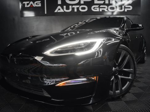 Used 2021 Tesla Model S Plaid image 2