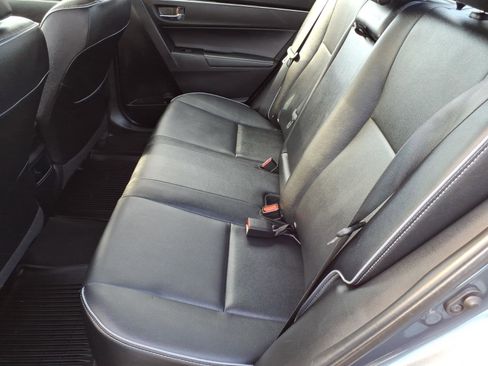 Used 2018 Toyota Corolla XLE image 9