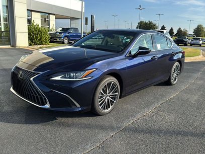 New 2025 Lexus ES 350 w/ Premium Package