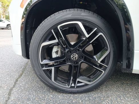New 2026 Volkswagen Tiguan SEL R-Line AWD/4WD image 27