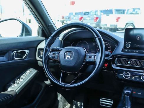 Used 2023 Honda Civic Sport image 15